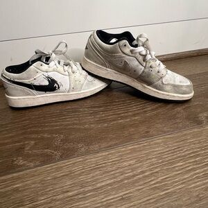 Youth Nike Air Jordan 1 low brushstroke paint splatter